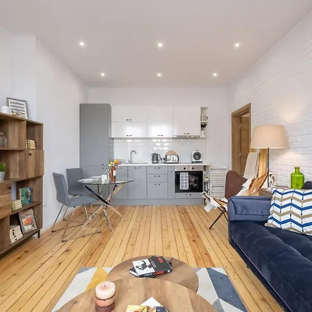 Stylish Gem 2br With Ac *