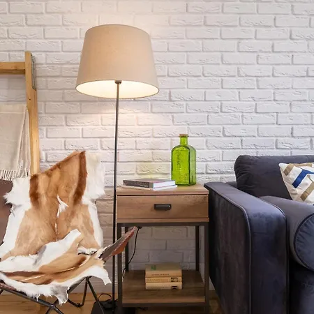 Stylish Gem 2br With Ac