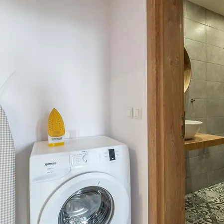 Stylish Gem 2br With Ac アパート ソフィア